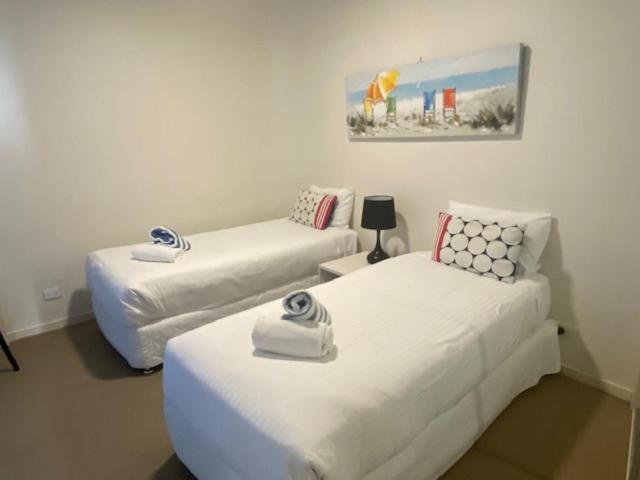 آپارتمان 1 خوابه همکف, Waves Maroochy River