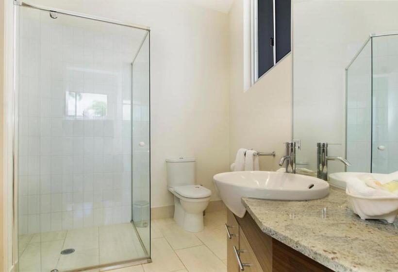 آپارتمان 1 خوابه همکف, Waves Maroochy River