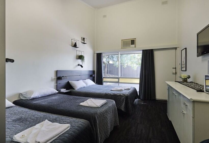 패밀리 룸, Blue Gums Hotel Motel