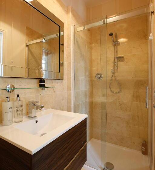 スタンダードルーム, Beaufort Lodge