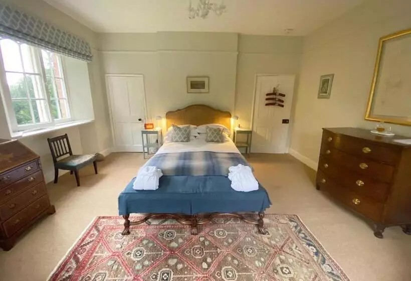 キングサイズベッドのスーペリアルーム, Chillingham Manor