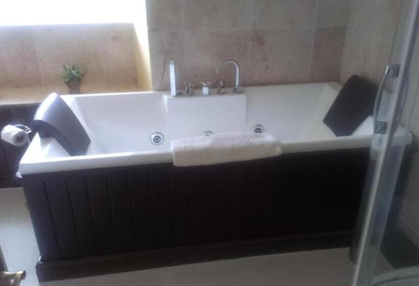 Номер Стандарт, Pant Teg B & B