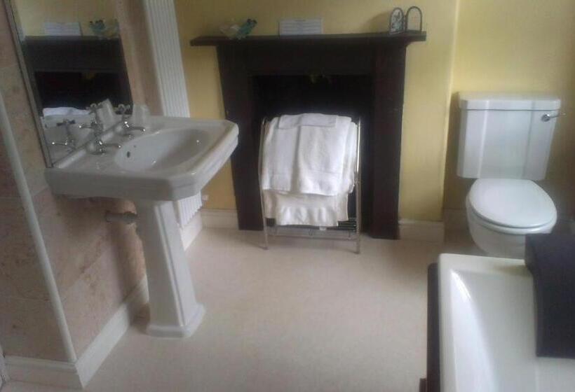 标准间, Pant Teg B & B