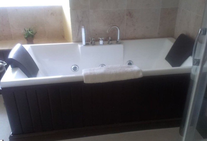 标准间, Pant Teg B & B