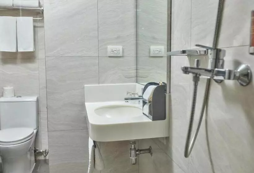 デラックスルーム, Belmont Hotel Manila