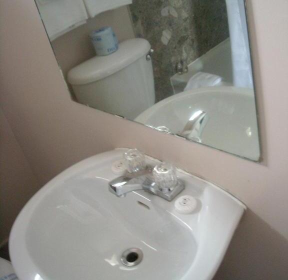 Номер Стандарт 2 Двуспальные Кровати, Grand Motel Saint Hubert