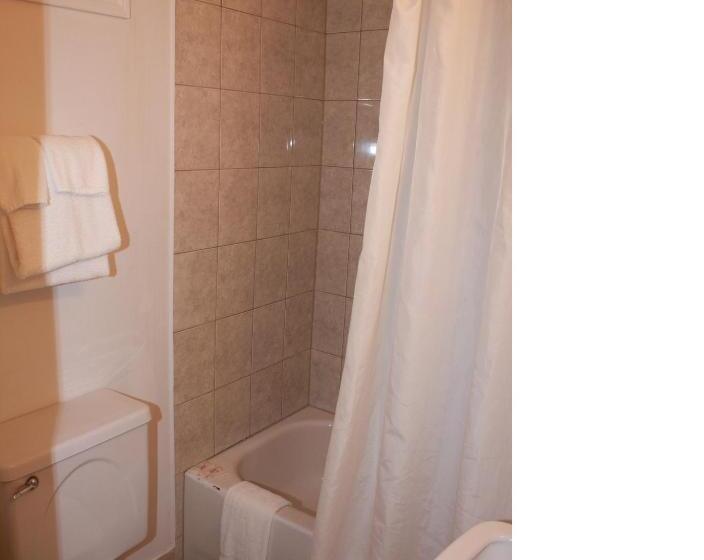 Номер Стандарт 2 Двуспальные Кровати, Grand Motel Saint Hubert