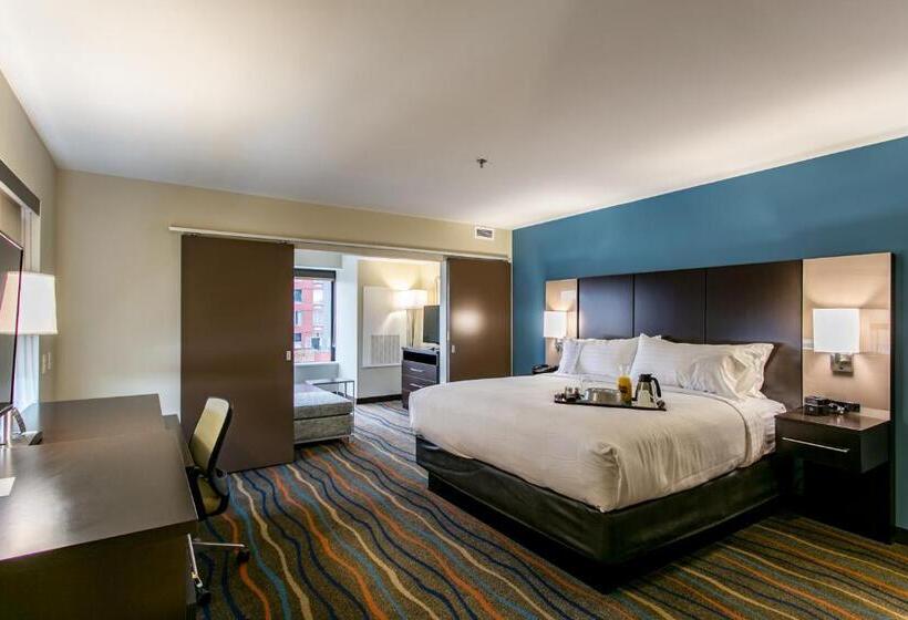 Люкс Кровать Кинг, Holiday Inn Hotel & Suites Chattanooga, An Ihg