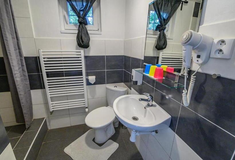 آپارتمان 1 خوابه, Hostel Seven