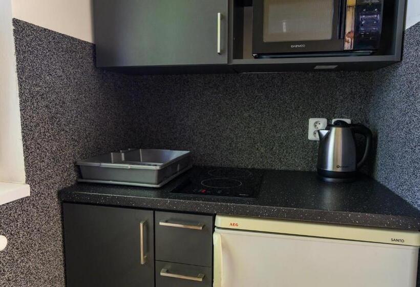 آپارتمان 1 خوابه, Hostel Seven