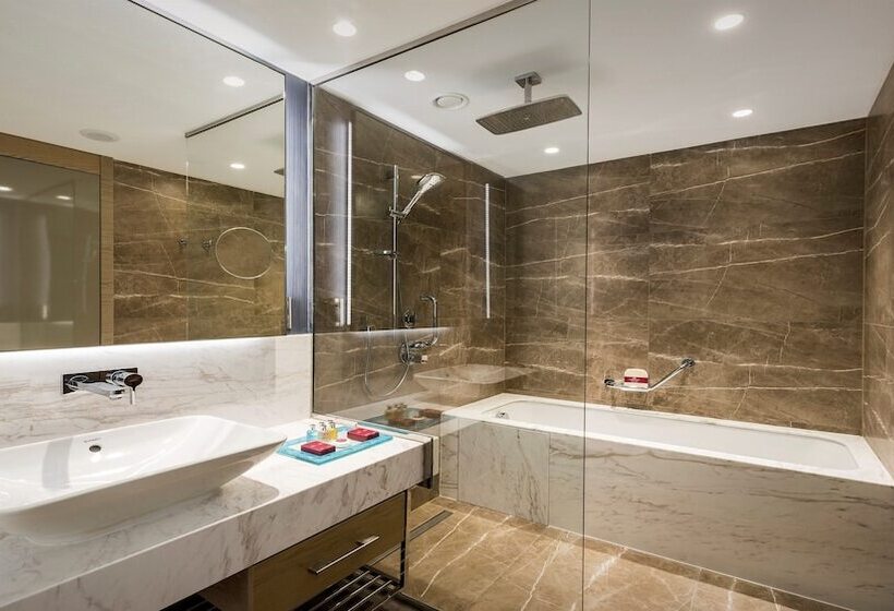 Premium Room, Crowne Plaza Florya Istanbul, An Ihg