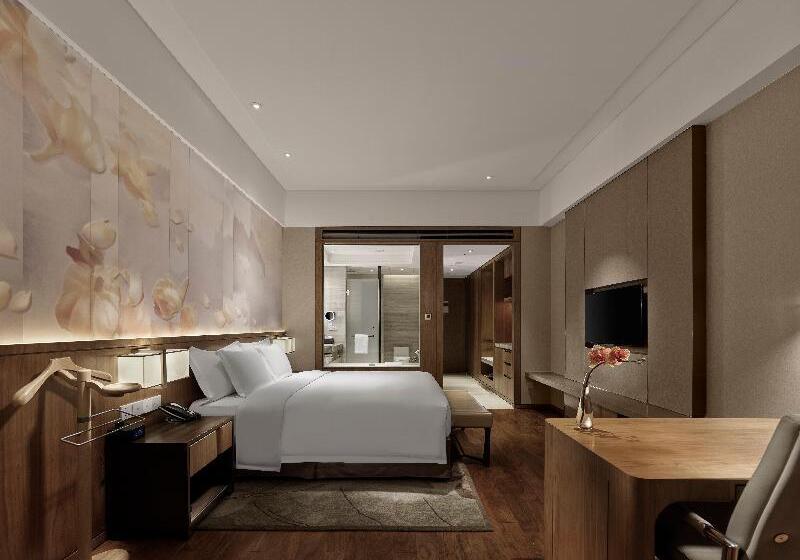 Стандартный Номер Кровать Кинг, Crowne Plaza Fuzhou Riverside, An Ihg