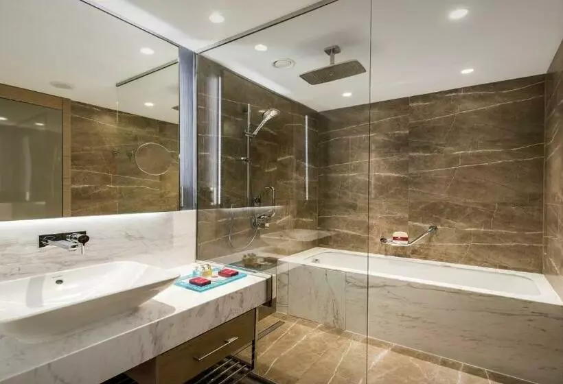 プレミアムルーム, Crowne Plaza Florya Istanbul, An Ihg