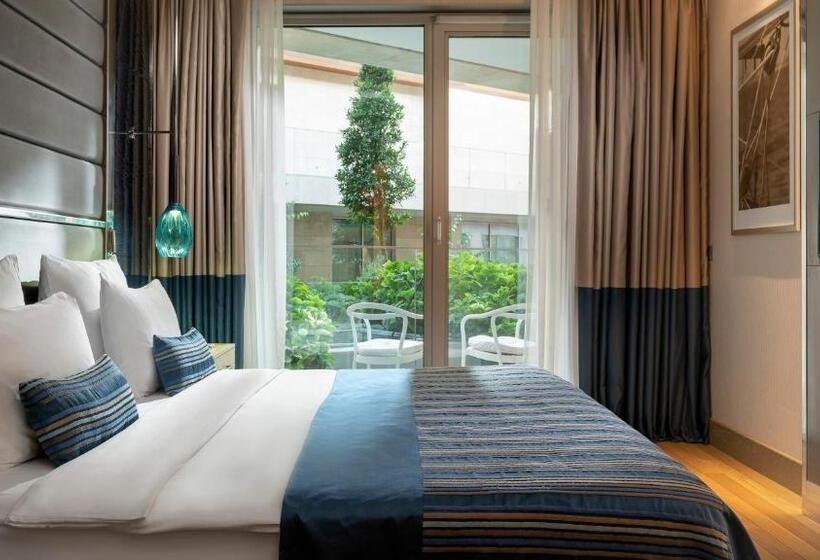 Junior Suite King Bed, Crowne Plaza Florya Istanbul, An Ihg