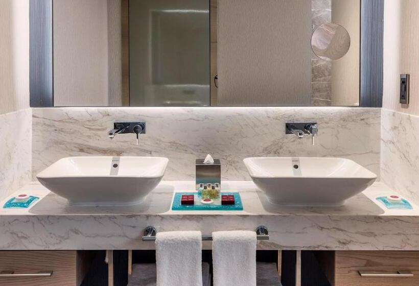 Club Junior Suite, Crowne Plaza Florya Istanbul, An Ihg