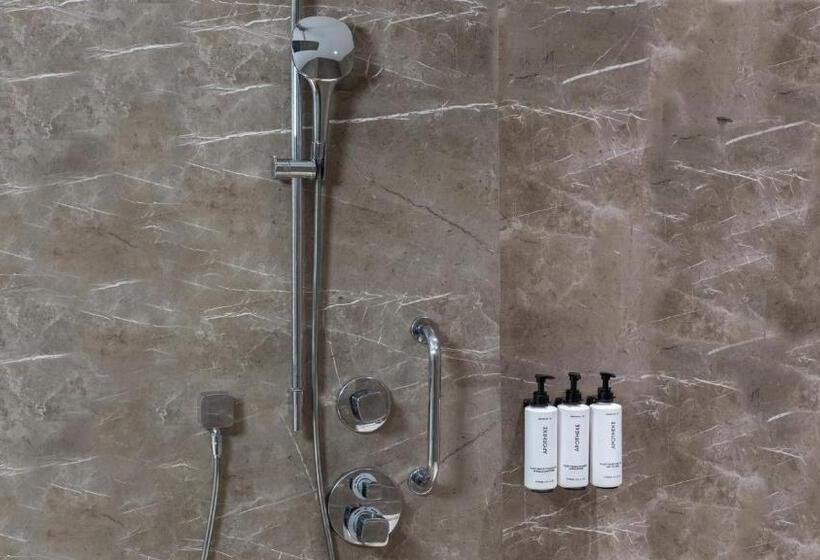 Standard Room, Crowne Plaza Florya Istanbul, An Ihg