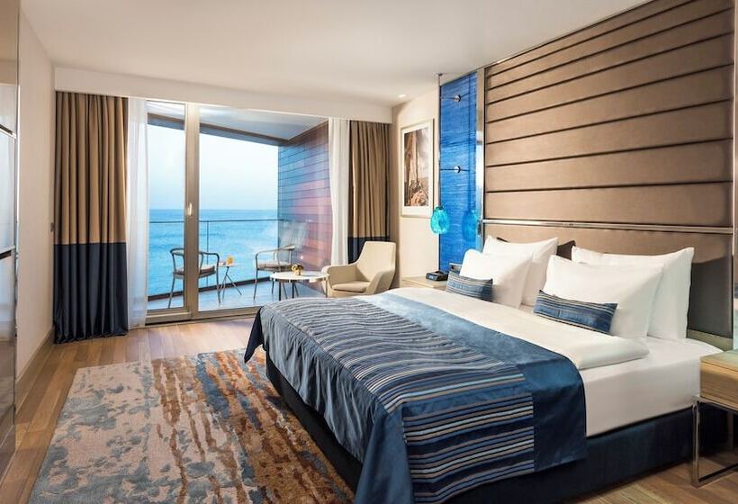 سوییت جونیور کلاب, Crowne Plaza Florya Istanbul, An Ihg