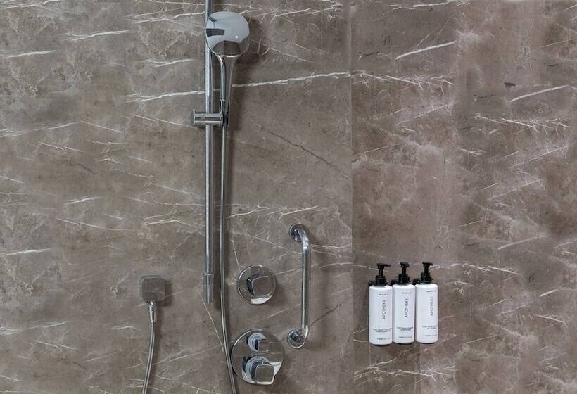 Club Junior Suite, Crowne Plaza Florya Istanbul, An Ihg