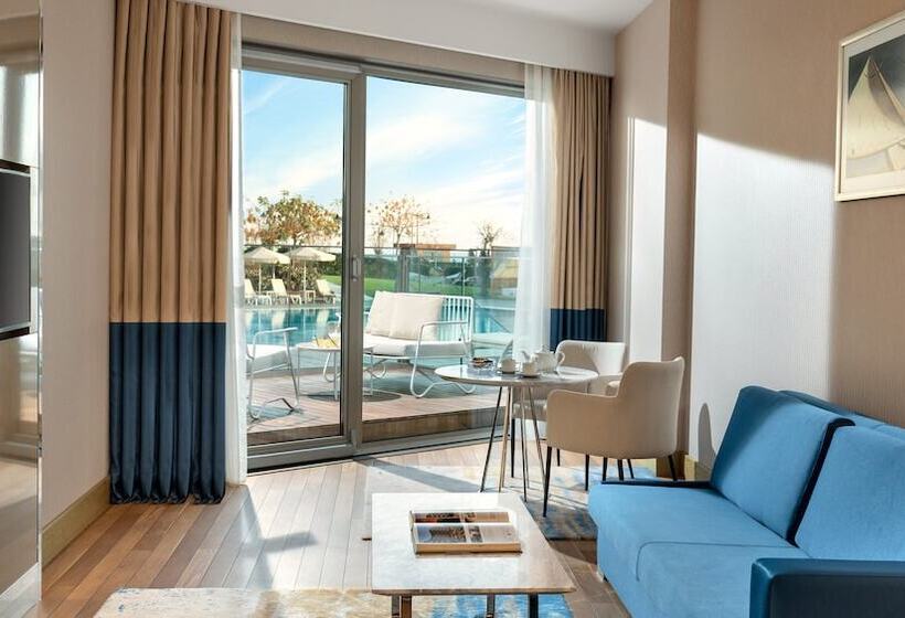 Club Junior Suite, Crowne Plaza Florya Istanbul, An Ihg