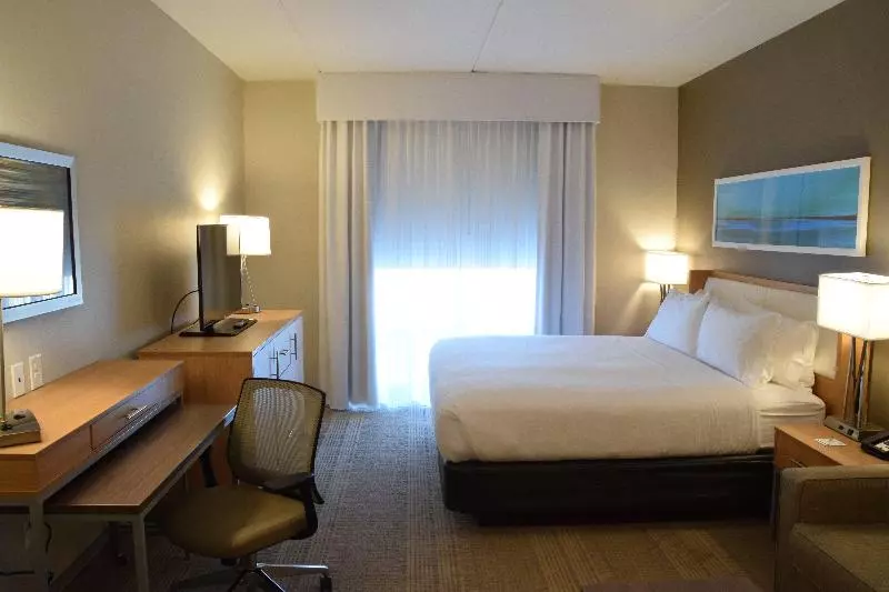 身障者適用スイートルーム, Holiday Inn Cincinnati North West Chester, An Ihg