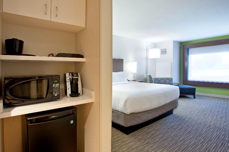 Номер Стандарт Кровать Кинг Адаптированный для Инвалидов, Holiday Inn Express Hotel & Suites Austin Downtown   University, An Ihg