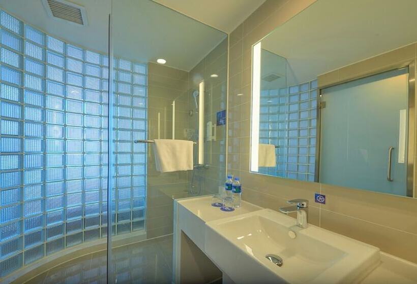 סוויטה, Holiday Inn Express Shenyang North Station, An Ihg