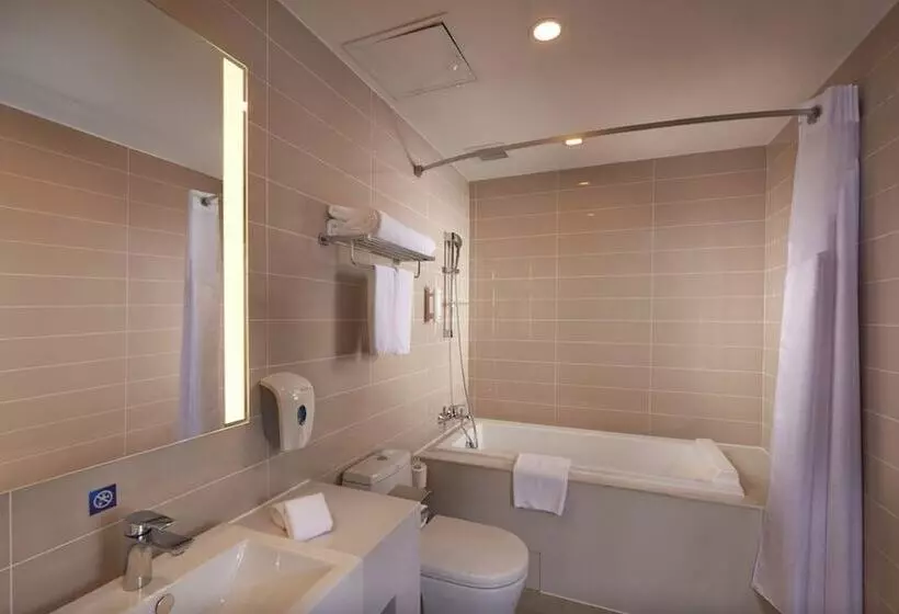 Sviitti, Holiday Inn Express Shenyang North Station, An Ihg