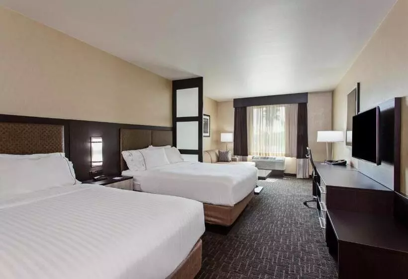 Sviitti, Holiday Inn Express & Suites Anaheim Resort Area, An Ihg