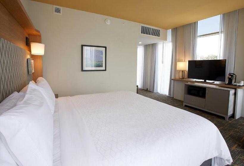 اتاق استاندارد با تخت بزرگ برای معلولان, Holiday Inn Express & Suites Louisville Downtown By Ihg