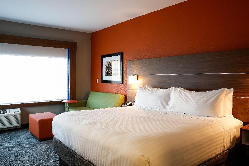 اتاق استاندارد با تخت بزرگ, Holiday Inn Express & Suites Louisville Downtown By Ihg