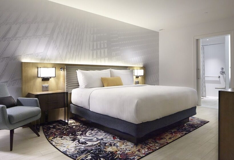 جناح لذوى الاحتياجات الخاصة, Indigo Atlanta Downtown, An Ihg
