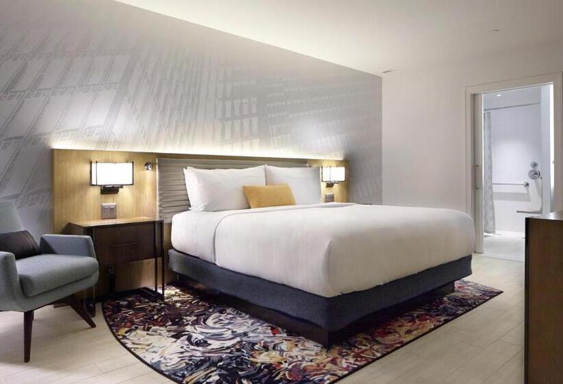 جناح لذوى الاحتياجات الخاصة, Indigo Atlanta Downtown, An Ihg