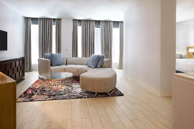 エクゼクティブスイート, Indigo Atlanta Downtown, An Ihg
