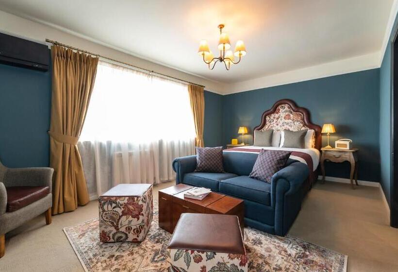 غرفة ديلوكس سرير كينج, The Bear