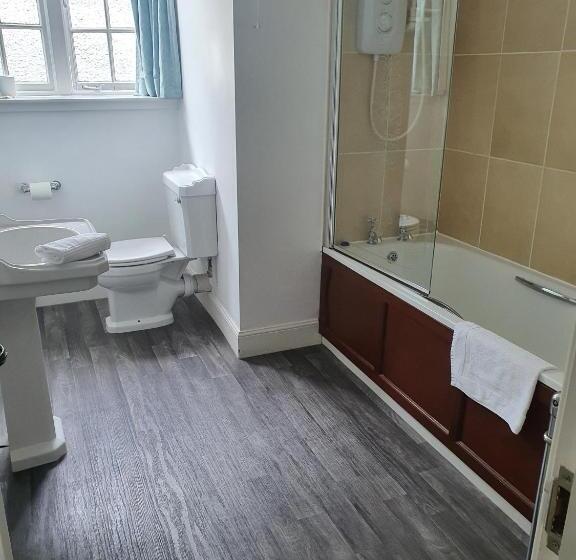 غرفة سوبيريور, The Border