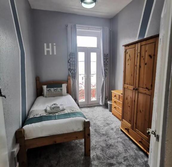 غرفة قياسية فردية مزودة بشُرفة, Cavendish House