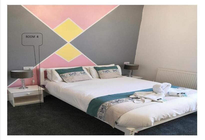 غرفة قياسية, Cavendish House