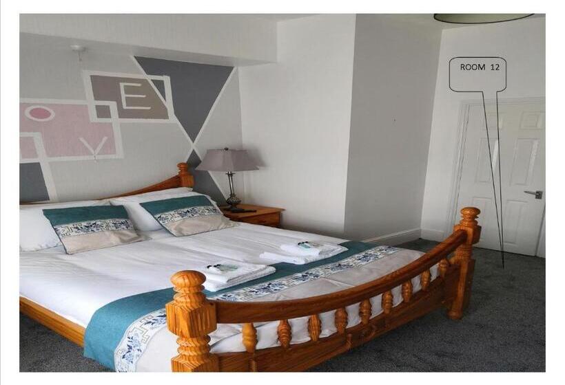 غرفة سوبيريور عائلية, Cavendish House