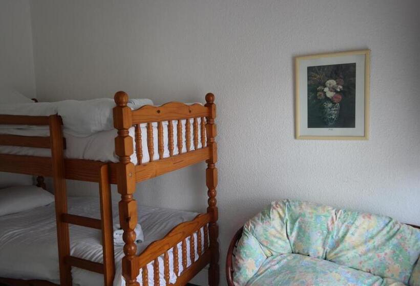 غرفة سوبيريور عائلية, Cavendish House