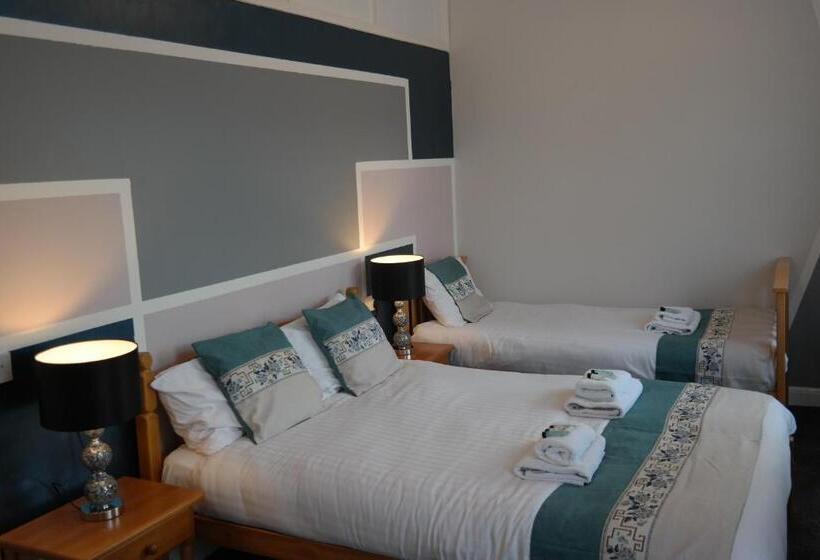 غرفة عائلية, Cavendish House