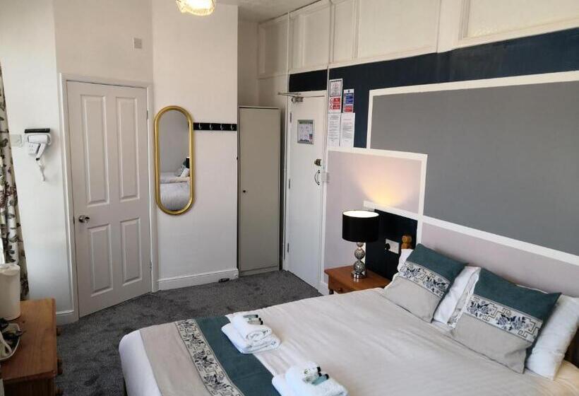 غرفة عائلية, Cavendish House