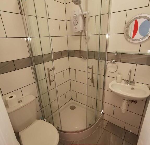 غرفة أساسية, Cavendish House