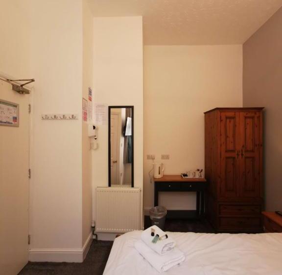 Номер Basic, Cavendish House