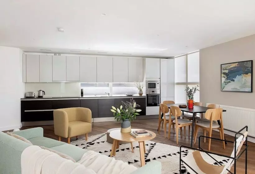 3ベッドルームのスーペリアアパートメント, Cove St Martin S