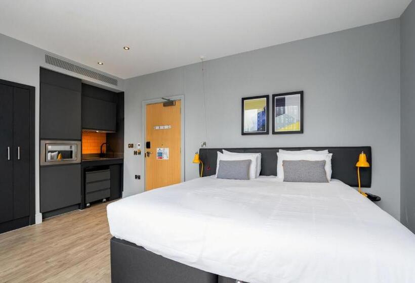 Студия Стандарт, Staycity Aparthotels London Greenwich High Road