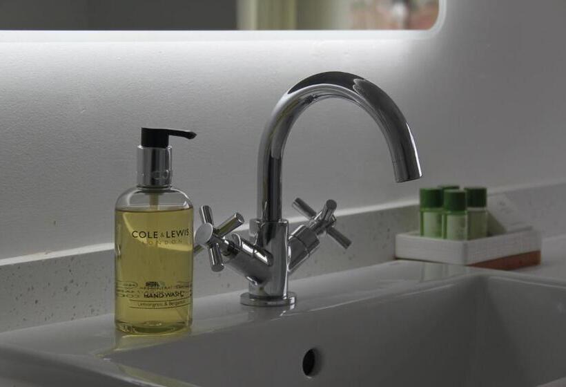 标准间, Waverley B & B