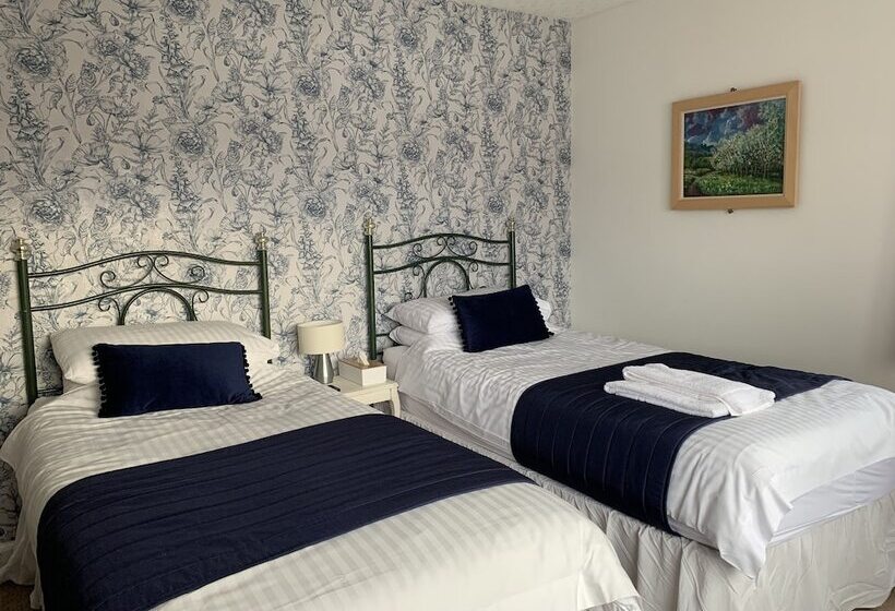 Номер Стандарт, Waverley B & B