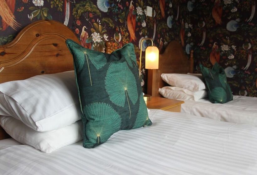 Номер Стандарт, Waverley B & B