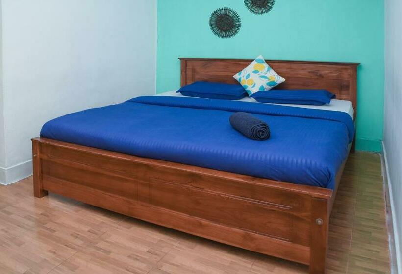 اتاق استاندارد با تخت بزرگ, Gregory House Hostel