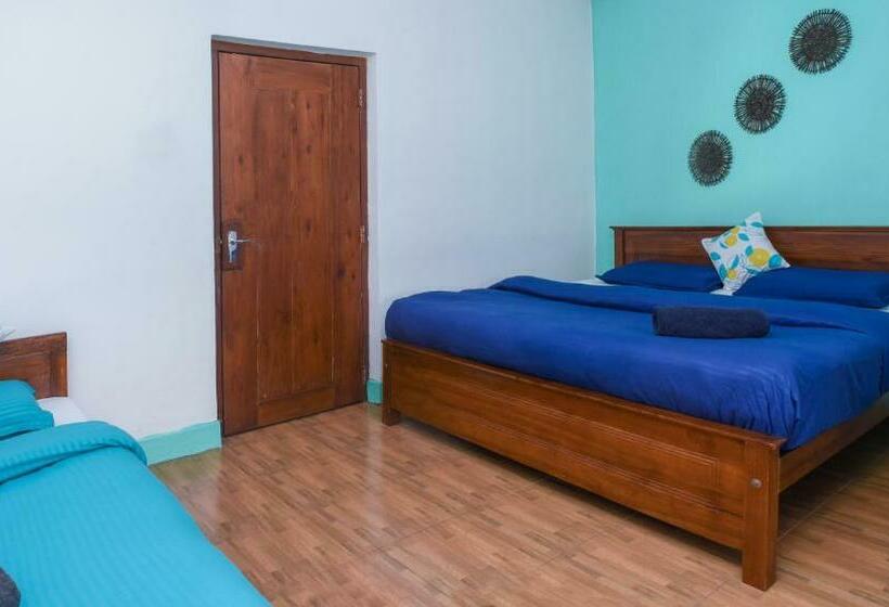 اتاق استاندارد سه نفره, Gregory House Hostel